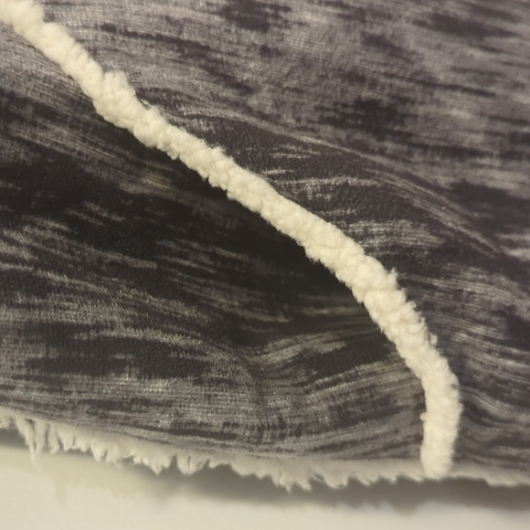 Lularoe fleece lined vest - Picture 3 of 6